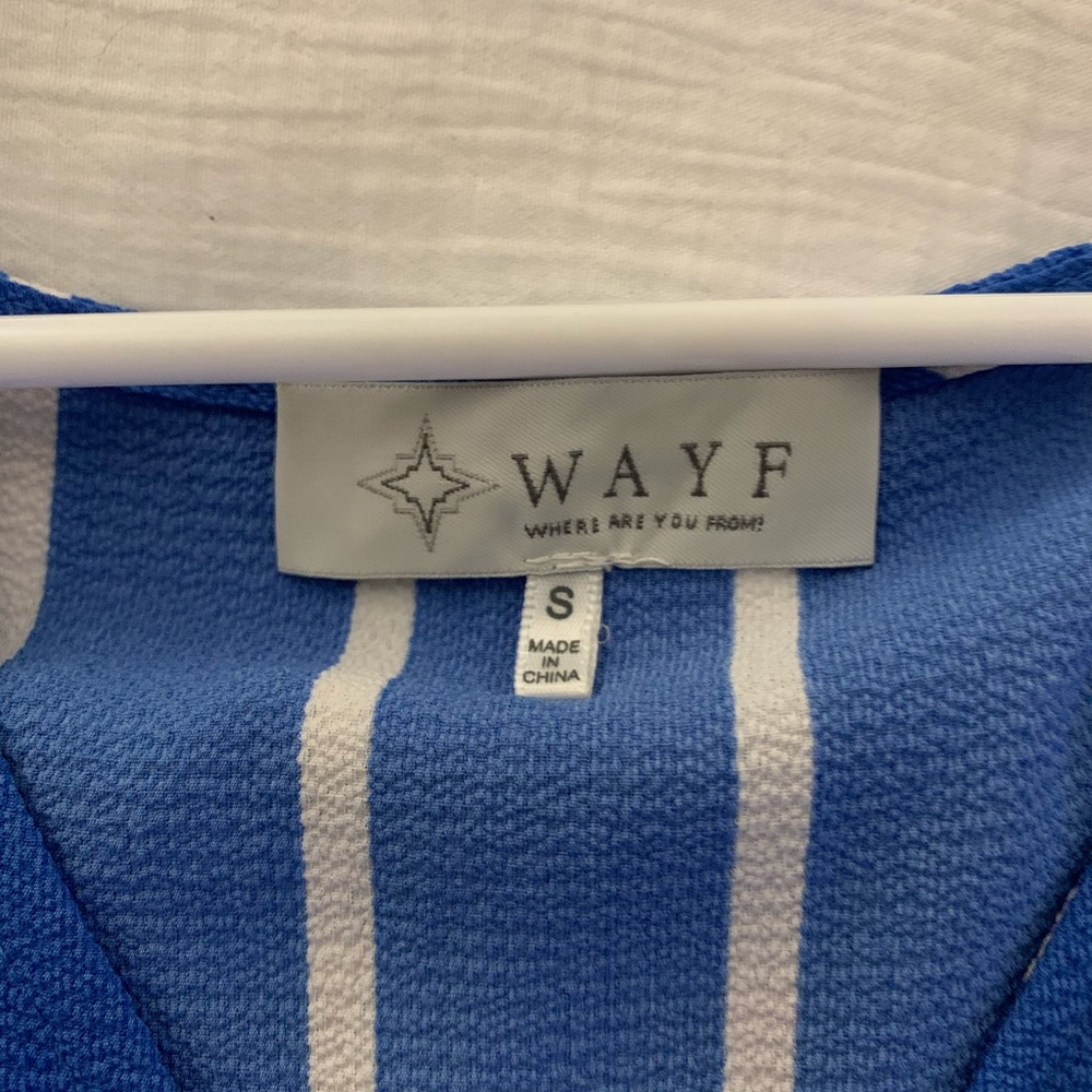 Flowy Ruffled Top - Picture 2 of 2